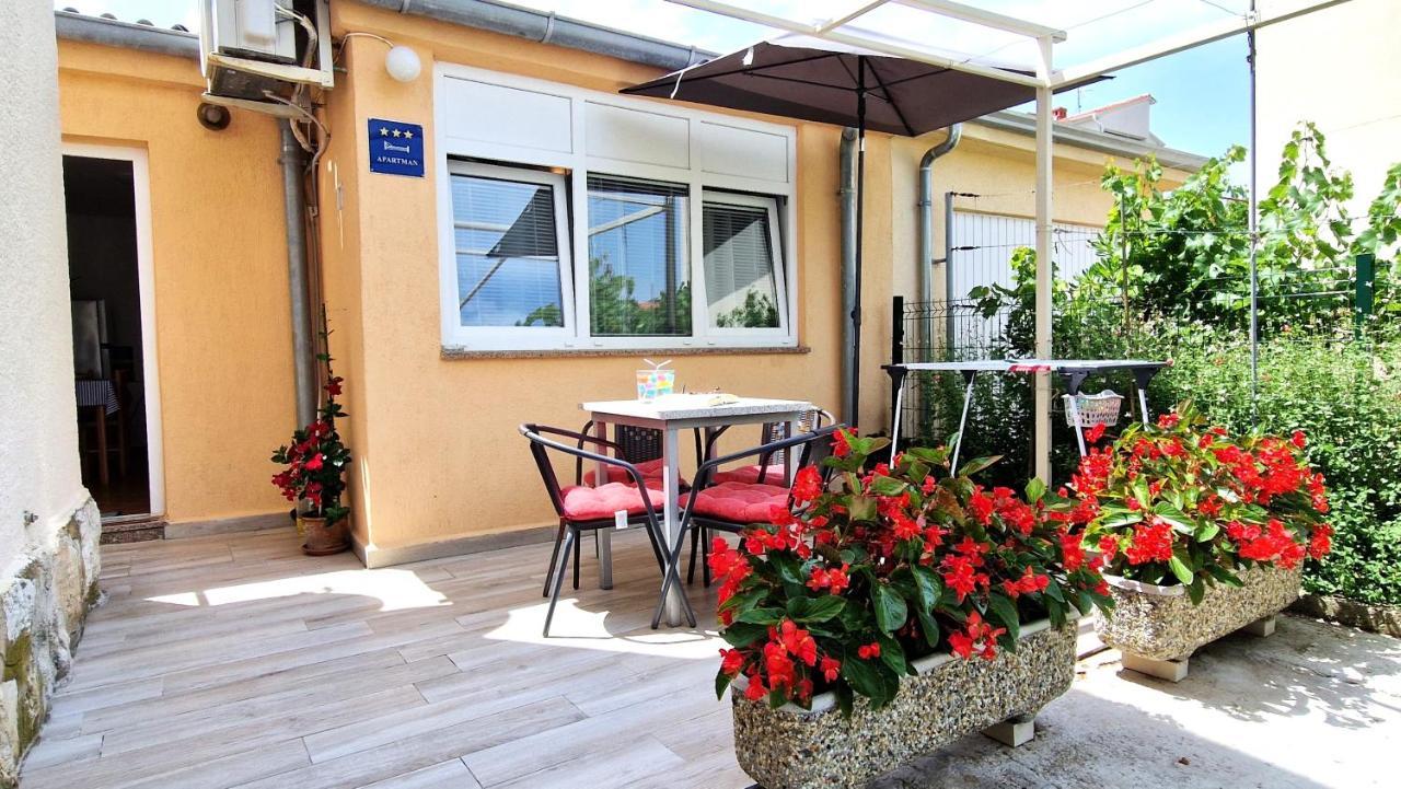Apartment Jagoda คิร์ก ภายนอก รูปภาพ