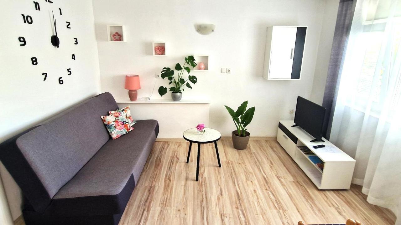 Apartment Jagoda คิร์ก ภายนอก รูปภาพ